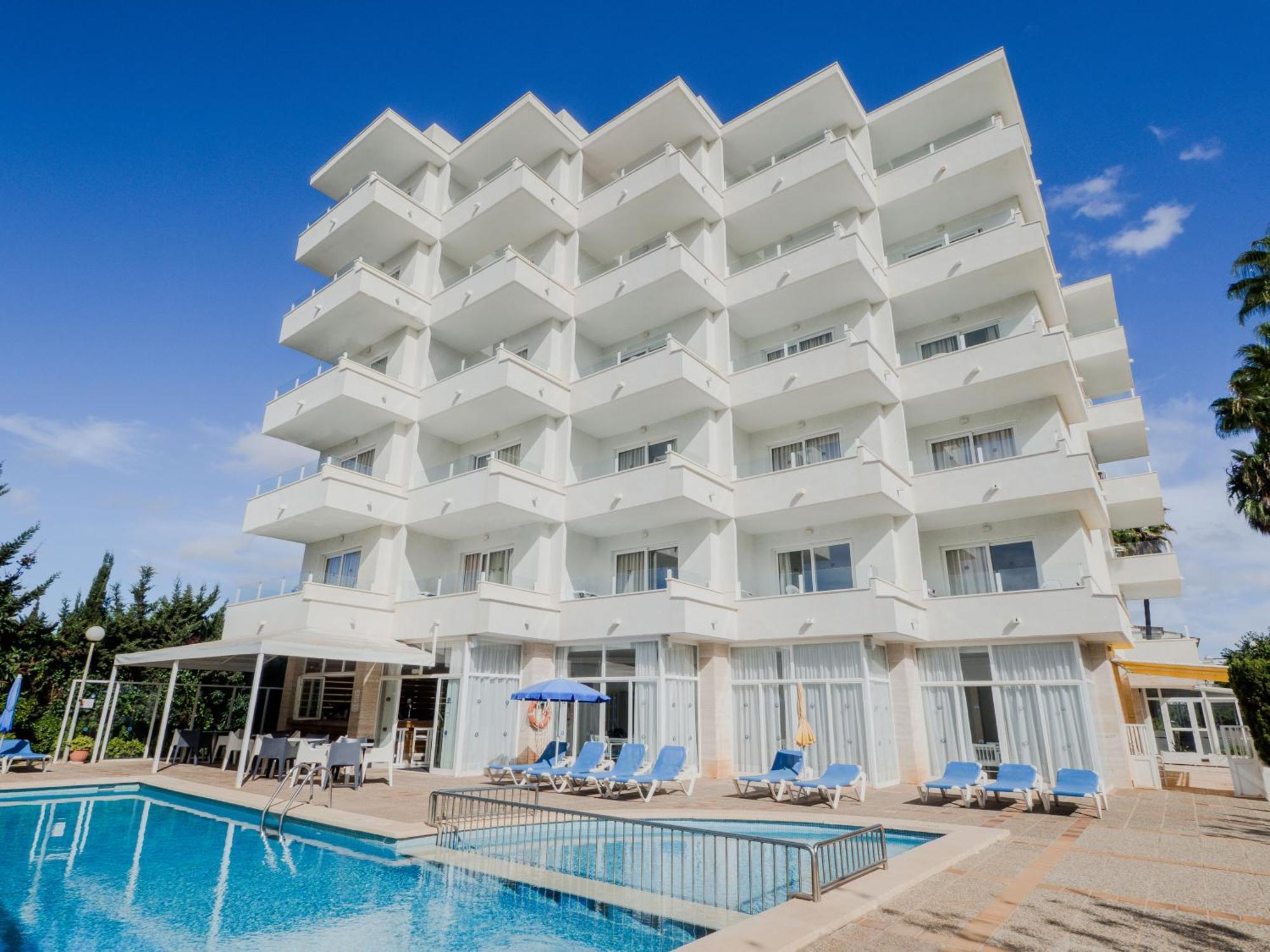 Apartamentos La Santa Maria Cala Millor  Kültér fotó